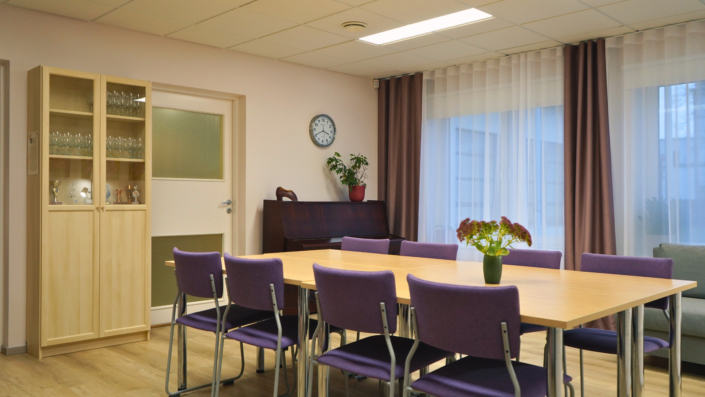 17998708-310d-4642-83f2-b828718551a6